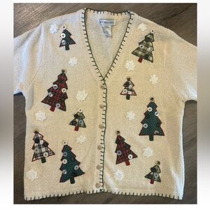 Vintage Victoria Jones Christmas Sweater M L Beige Appliqued Trees Buttons EC